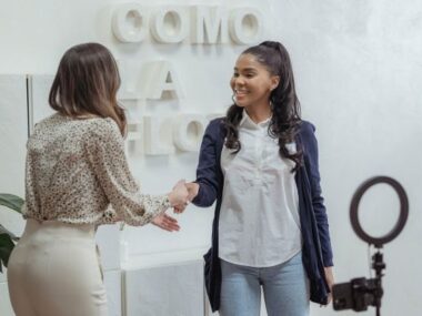 Sales Associate needed At AIG Security Services Limited  with Visa Sponsorship In Canada